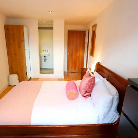 Pass The Keys Bohemian Ancoats With Balcony Apartment Manchester