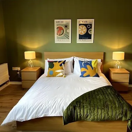 Apartman Colourful, Bright And Chic 2 Storey