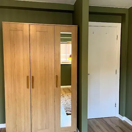 Colourful, Bright And Chic 2 Storey *