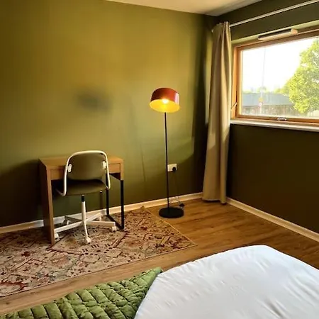 Apartman Colourful, Bright And Chic 2 Storey