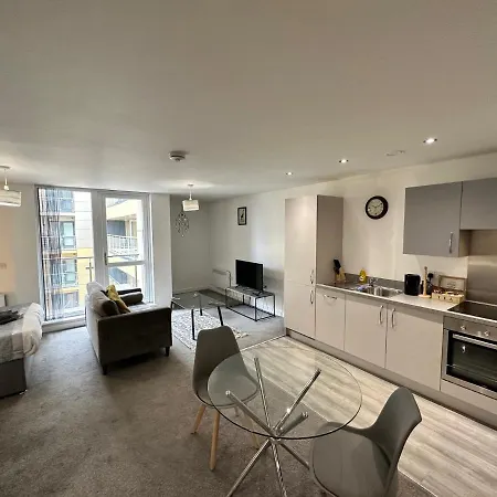 Lejlighed 2 Bed With Balcony, Centre
