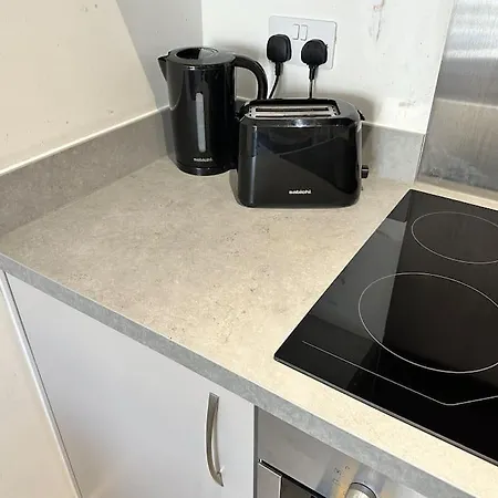 Cosy 2 Bed Sleeps 4+balcony *