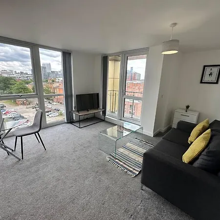 Apartment Lovely 2 Bed Mcr + Balcony Manchester