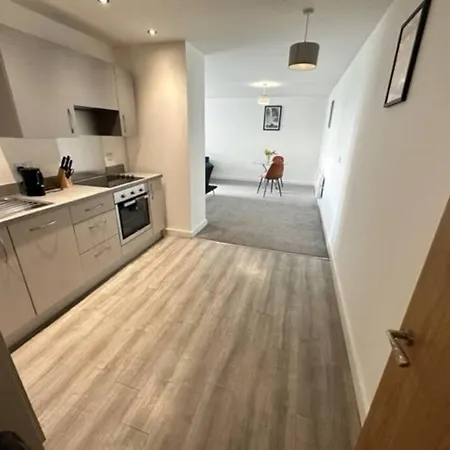 Xl 2 Bed Mcr Sleeps 7 *