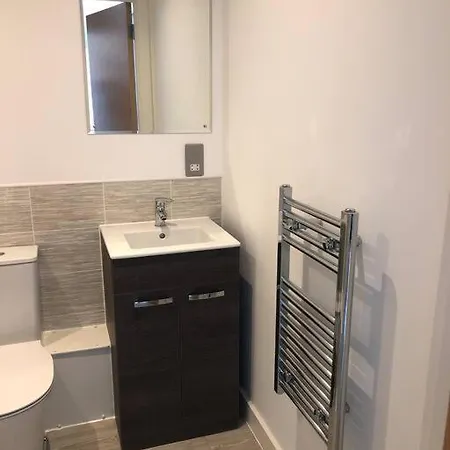 Apartment 3 Bedroom Free Parking
