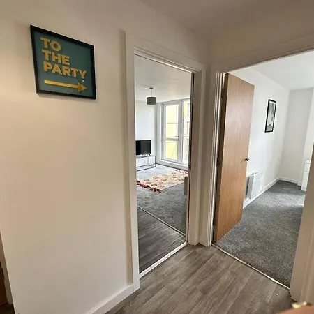 Super Mcr 1 Bed + Balcony Μάντσεστερ