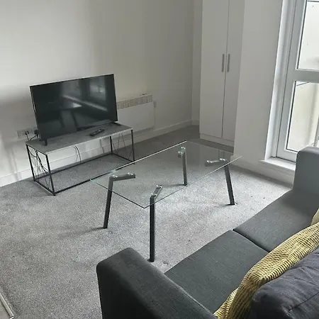 Fab, Spacious Studio+balcony Mcr * Manchester