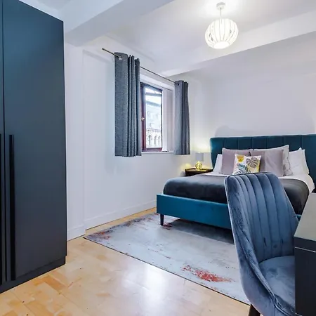 Centre 2 Bed 아파트 *