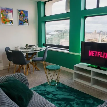 Lejlighed Centre Apartment, Skyline View *