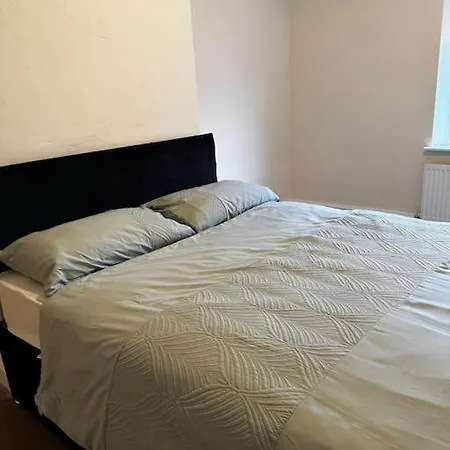 Apartment Clevedon House