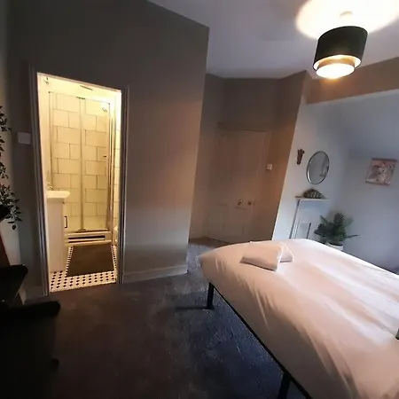 Chic 5 Double Bedroom House - 15 Min To Dom wakacyjny Manchester