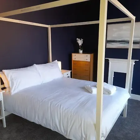 Chic 5 Double Bedroom House - 15 Min To Manchester