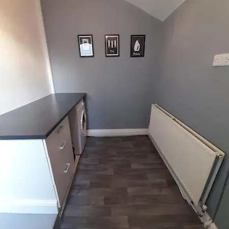 Holiday home Chic 5 Double Bedroom House - 15 Min To Manchester