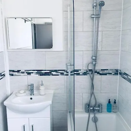 Elsham Gardens - Shared Facilities *