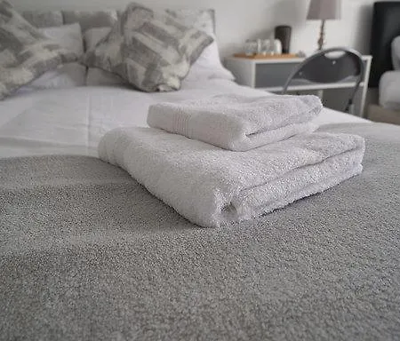 Elsham Gardens - Shared Facilities 招待所 *