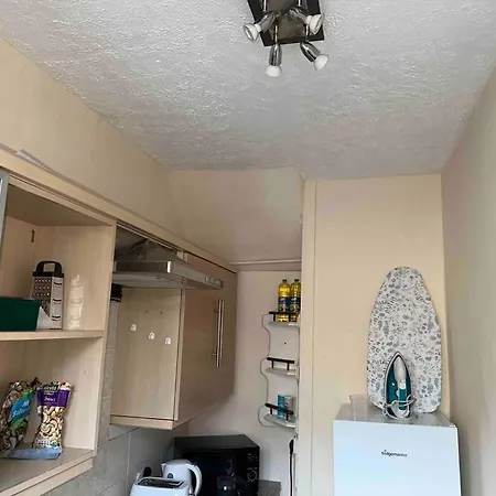 Apartment Clevedon House