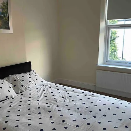 Apartment Clevedon House