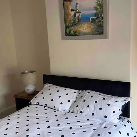 Apartment Clevedon House