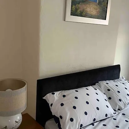 Clevedon House Apartment *