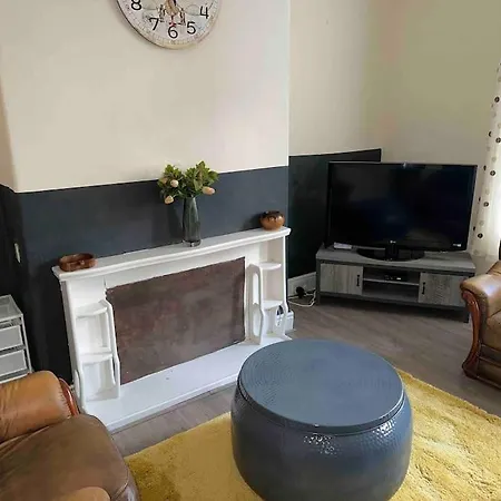 Clevedon House Apartment