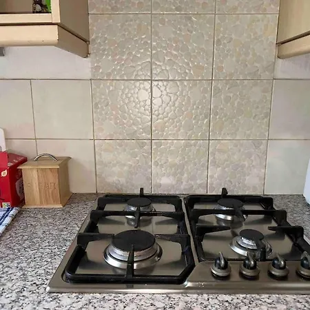 Clevedon House Apartment *