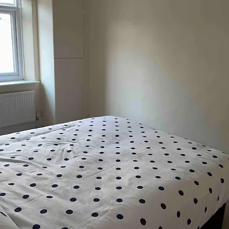 Clevedon House Apartment