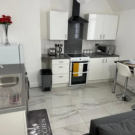 2 Bedroom Flat Close To City, Stadium And Coop Arena * Manchester