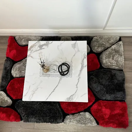 2 Bedroom Flat Close To City, Stadium And Coop Arena