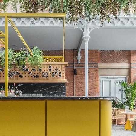 Whitworth Locke, Civic Quarter 4* Манчестер