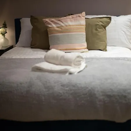 Bella Ruiz City Centre Apartment Manchester