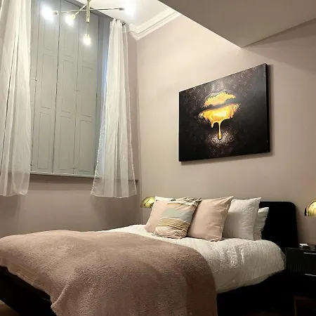 Bella Ruiz City Centre Apartment Manchester