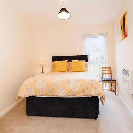 Modern Flat Near Etihad Stadium Manchester