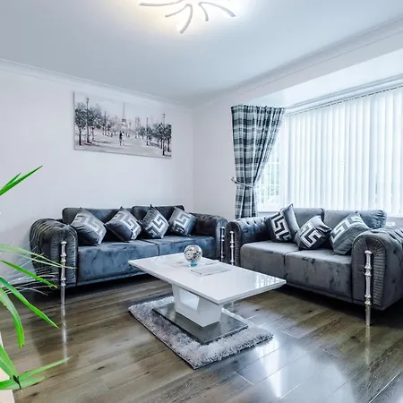 Away Apartment *