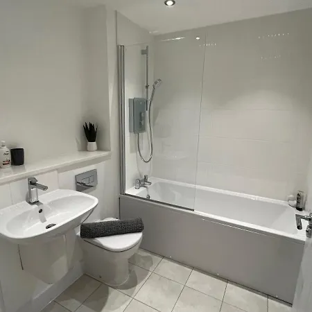 度假居 Salford Townhouse 3 Bedroom 曼彻斯特