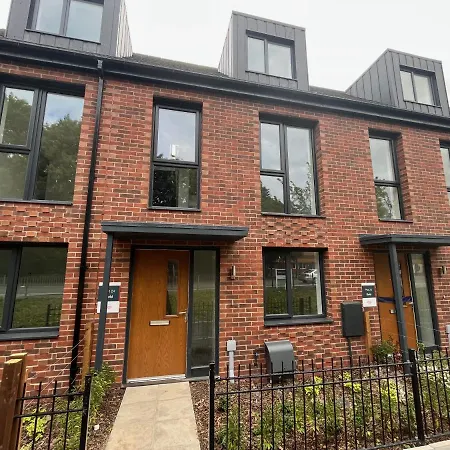 Salford Townhouse 3 Bedroom Manchester