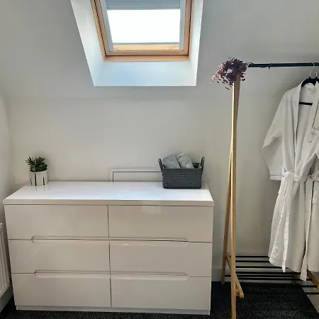 Salford Townhouse 3 Bedroom