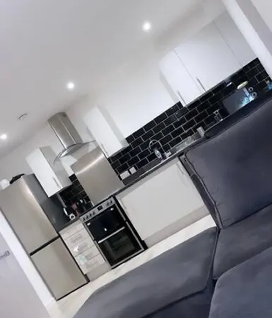 Stylish Apartment *