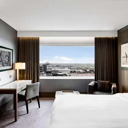 Radisson Blu Manchester. Airport 4*