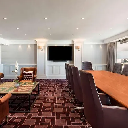 Radisson Blu Manchester. Airport