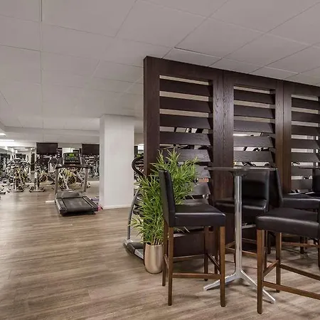 Hotel Radisson Blu Manchester. Airport 4*