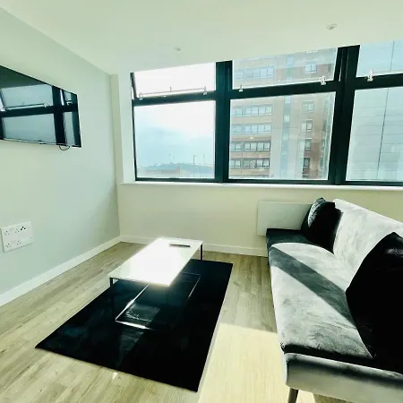 Apartment Lovely Available In Old Trafford Manchester