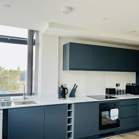 Stunning One Bedroom In Old Trafford Apartment