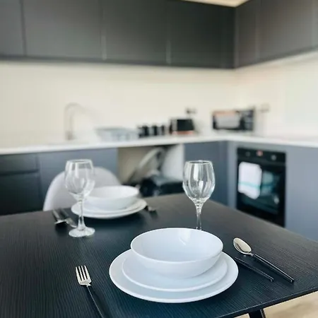 Newly Refurbished One Bedroom