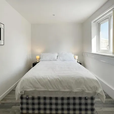 Bright, Warm & Cozy House In Harpurhey * Mánchester