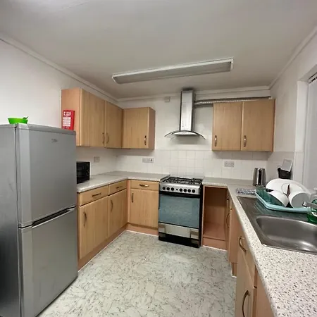 Bright, Warm & Cozy House In Harpurhey Lägenhet