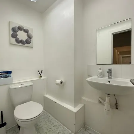 Bright, Warm & Cozy House In Harpurhey Appartement Manchester