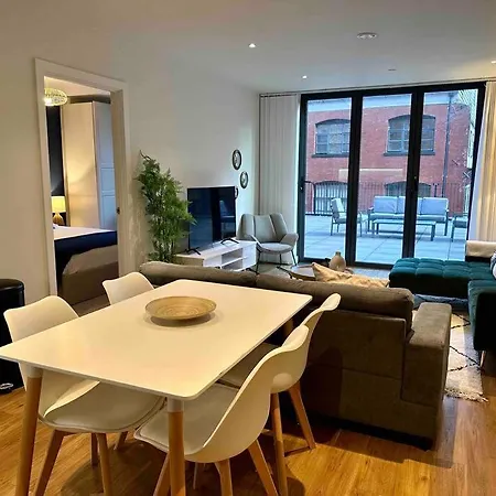 Luxury 2 Bed 2 Bath Central Manchester *