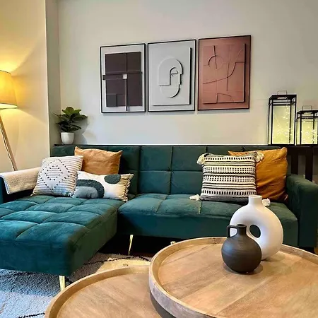 Luxury 2 Bed 2 Bath * Manchester