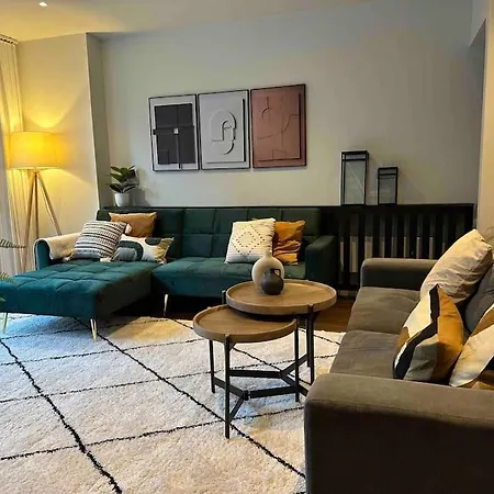 Luxury 2 Bed 2 Bath Central Manchester Apartment *