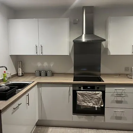 Charming 2-bed In Salford Newly Built